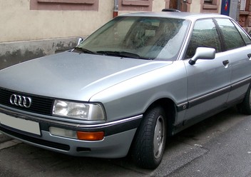 Poduszki komplet Audi 90