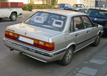 Poduszki komplet Audi 90