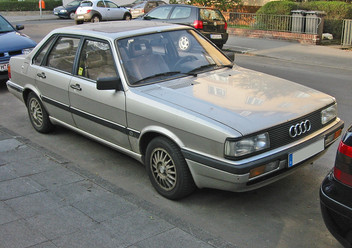 Poduszki komplet Audi 90