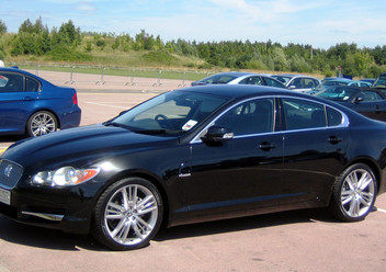 Kolektor wydechowy Jaguar XF