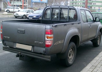 Zderzak przedni Mazda BT-50 II