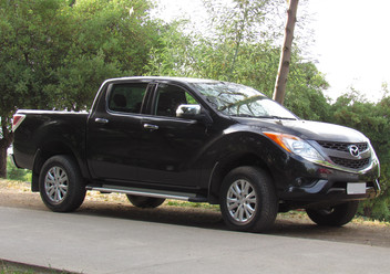 Zderzak przedni Mazda BT-50 II