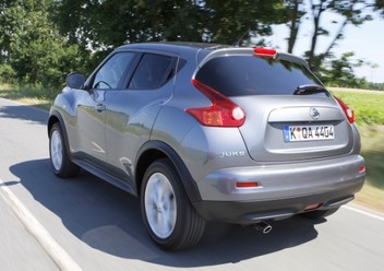 Sprężyna przednia lewa Nissan Juke