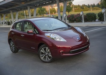 Lampa tylna prawa wewnętrzna Nissan Leaf