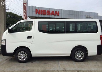 Nadkole plastikowe prawe przednie Nissan Urvan