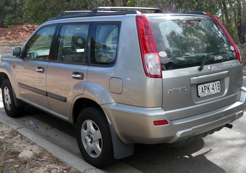 Wycinek karoserii Nissan X-Trail I