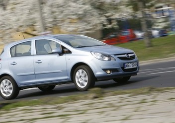 Ćwiartka przednia prawa Opel Corsa D