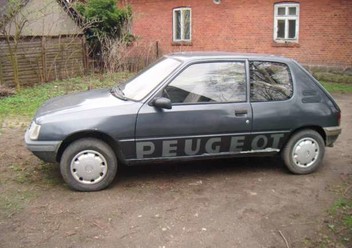 Fotele komplet Peugeot 205