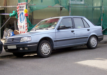 Poduszki / Łapy silnika Peugeot 309