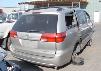 McPherson tylny lewy Toyota Sienna II